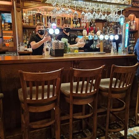 The Canalside B&B At The Auld Shebeen Bar アシー エクステリア 写真